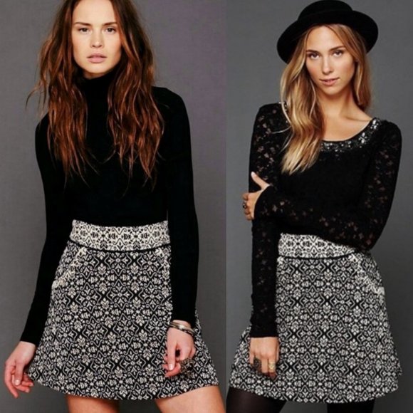 Free People Dresses & Skirts - Free People Carpet Bag Black Jacquard Mini Skirt